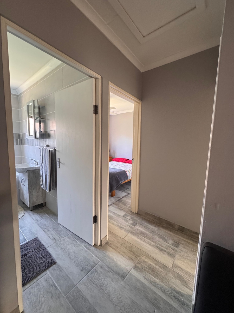 To Let 2 Bedroom Property for Rent in Strand South Western Cape